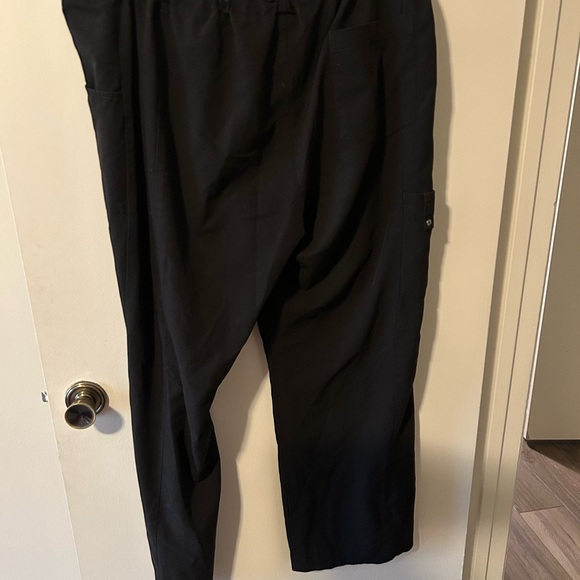 Women’s Black Scrub Pants - Picture 6 of 7